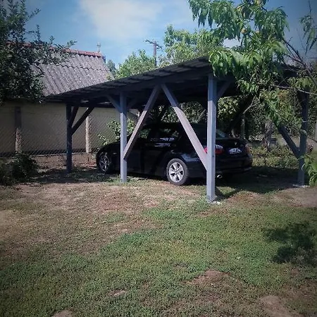 Szelíd Tisza Vályog Nyaraló